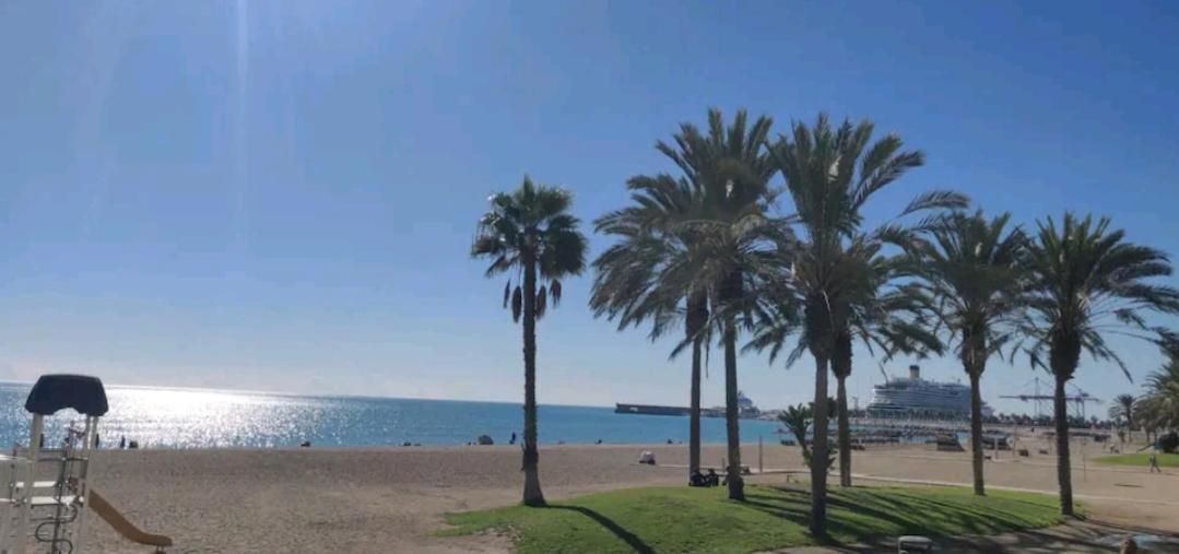 Beach House Apartment, Playa Malagueta Málaga Buitenkant foto