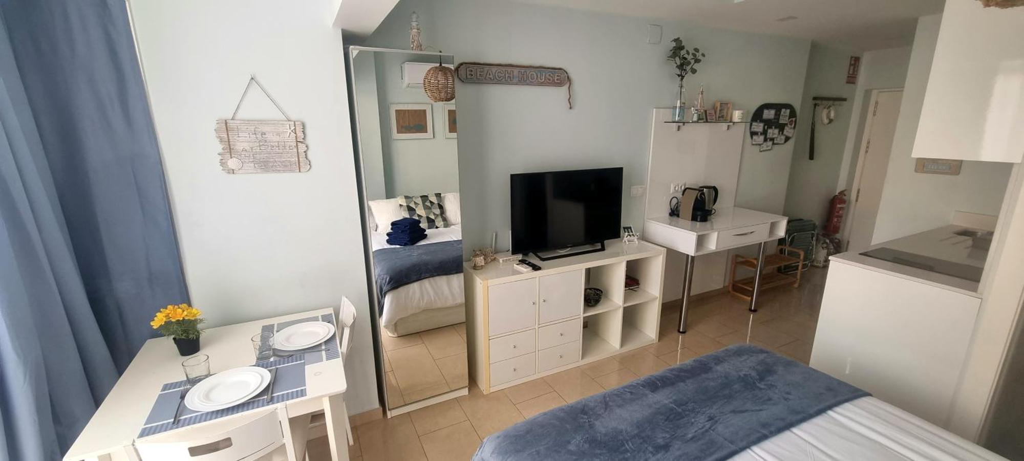 Beach House Apartment, Playa Malagueta Málaga Buitenkant foto